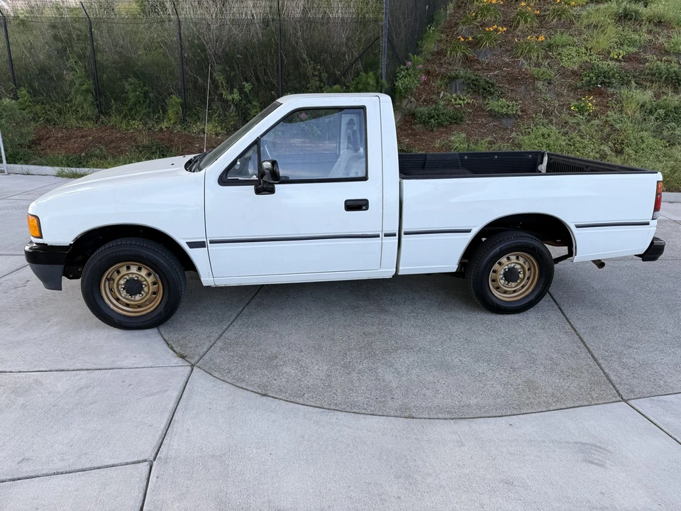 1991 Isuzu - Image 6 of 31