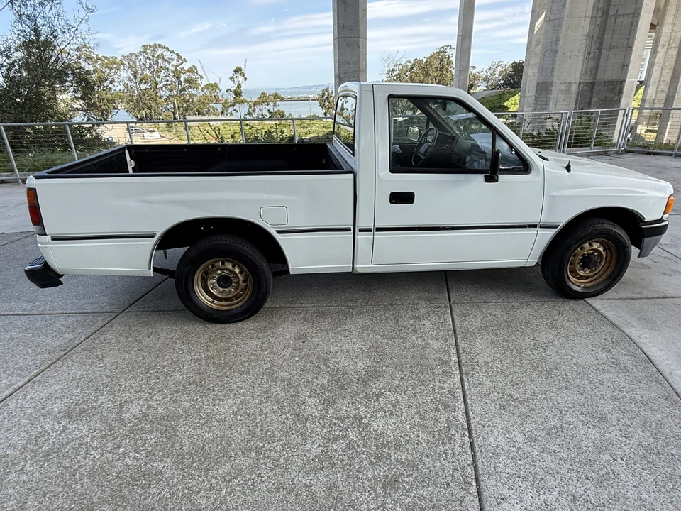 1991 Isuzu - Image 15 of 31