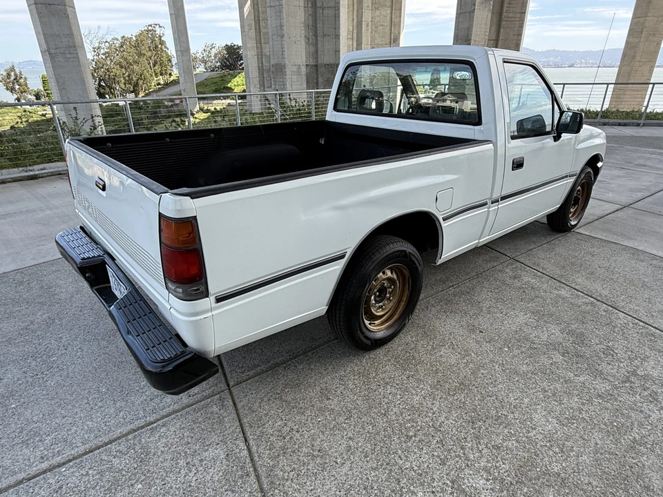 1991 Isuzu - Image 14 of 31