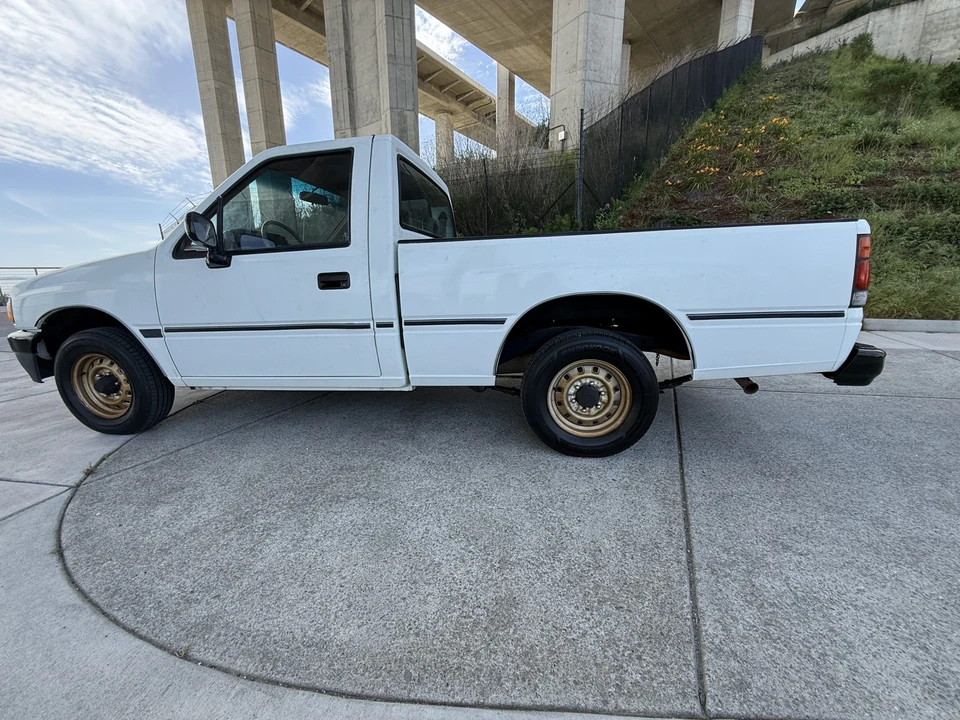 1991 Isuzu - Image 7 of 31