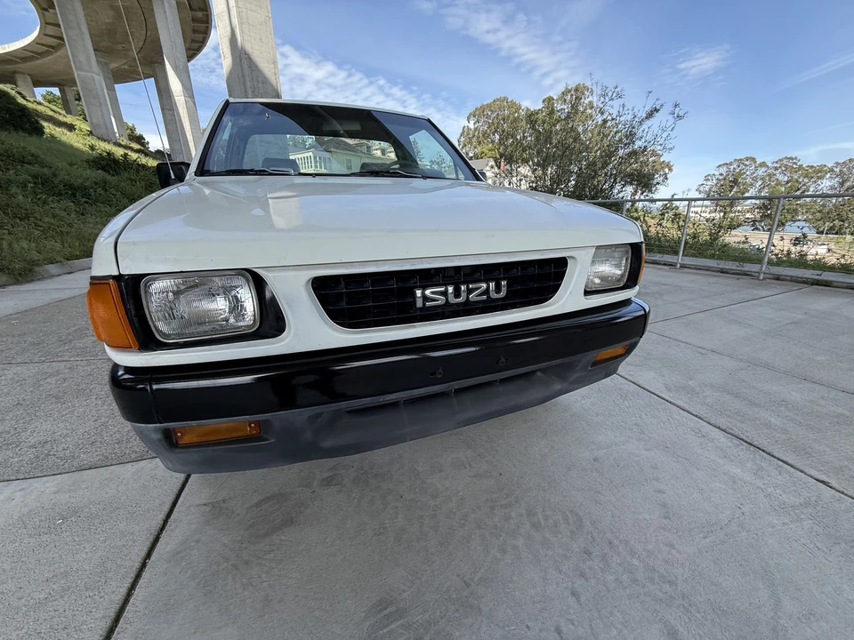 1991 Isuzu - Image 18 of 31