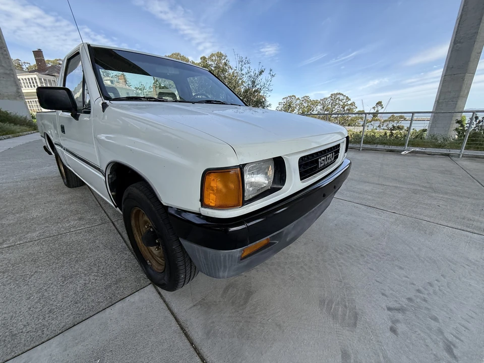 1991 Isuzu - Image 17 of 31