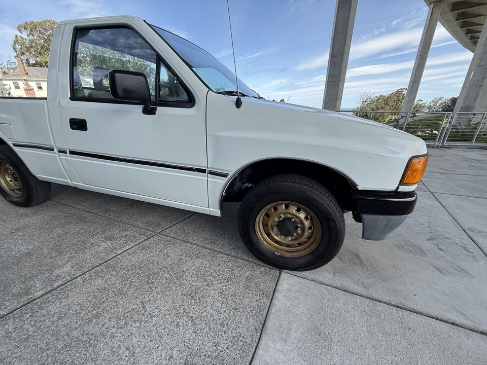 1991 Isuzu - Image 25 of 31