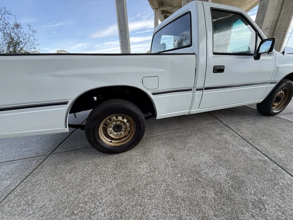 1991 Isuzu - Image 22 of 31