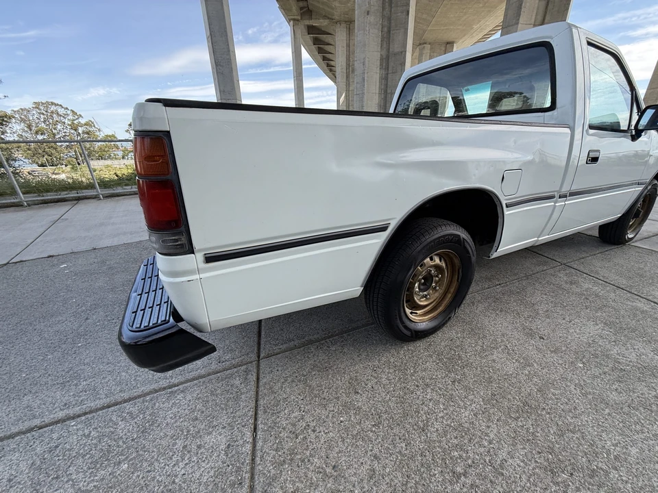 1991 Isuzu - Image 21 of 31