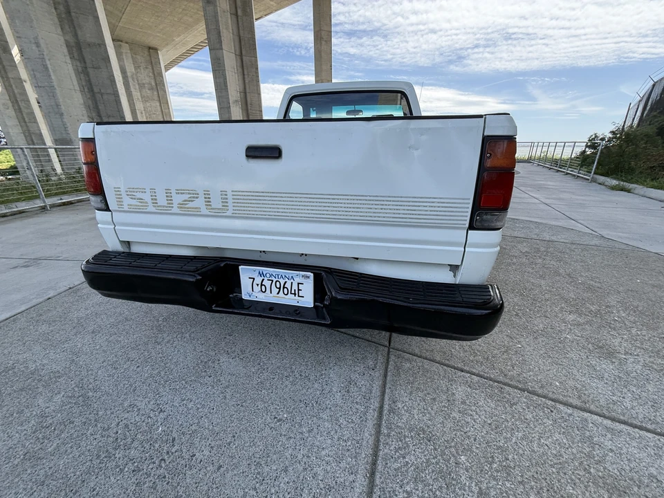 1991 Isuzu - Image 12 of 31