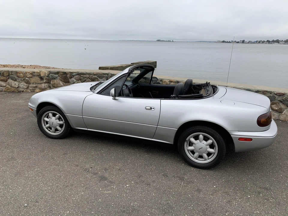 1991 Mazda NA MX-5 Miata - Image 16 of 31