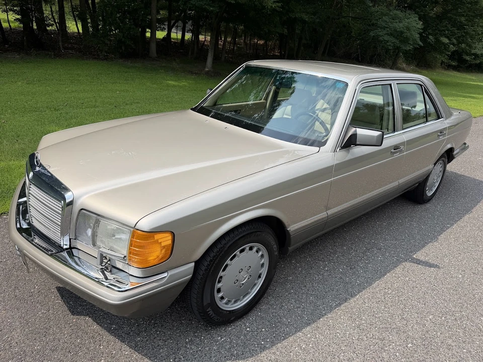 1991 Mercedes-Benz W126 S-Class Sedan - Image 3 of 31