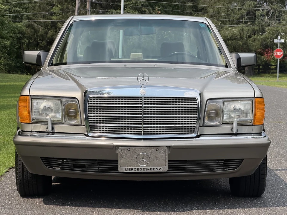 1991 Mercedes-Benz W126 S-Class Sedan - Image 12 of 31