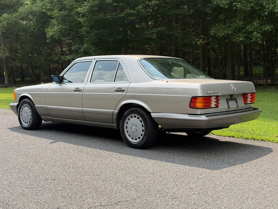 1991 Mercedes-Benz W126 S-Class Sedan - Image 28 of 31