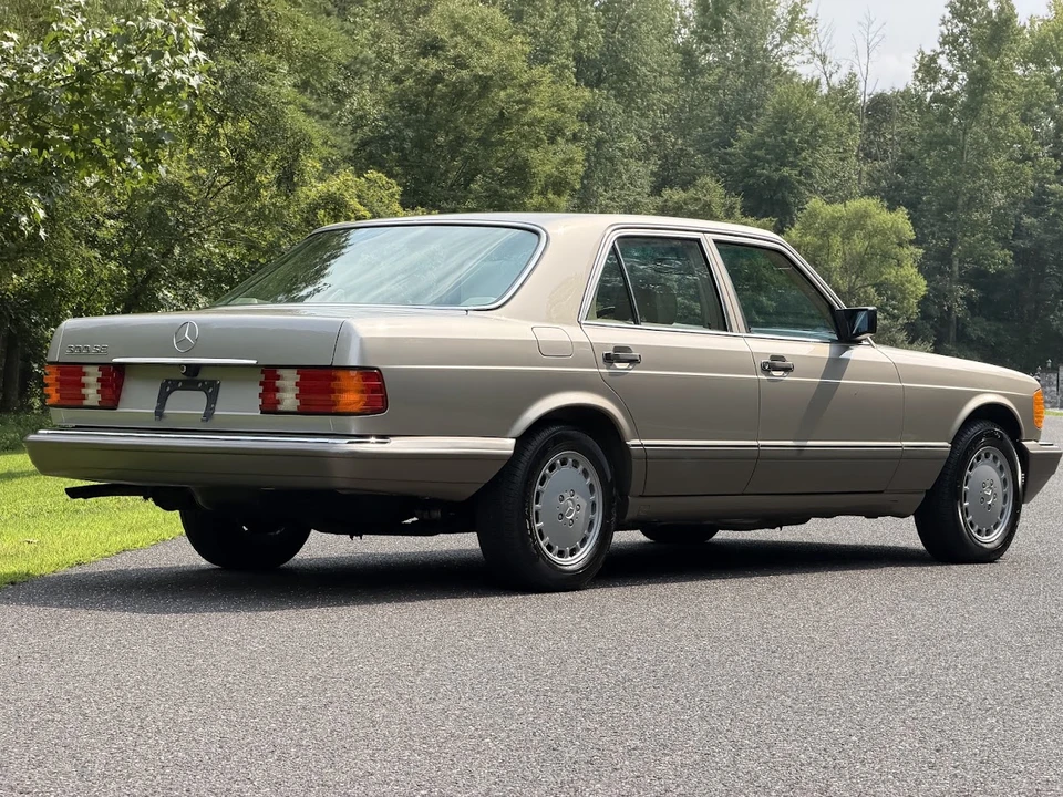 1991 Mercedes-Benz W126 S-Class Sedan - Image 19 of 31