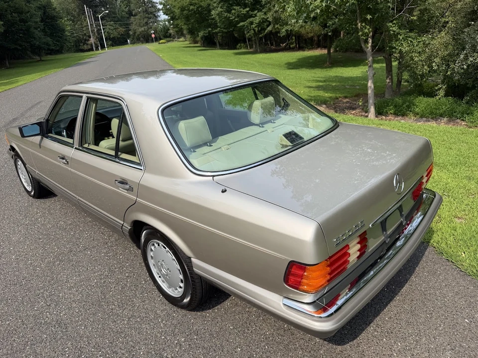 1991 Mercedes-Benz W126 S-Class Sedan - Image 27 of 31