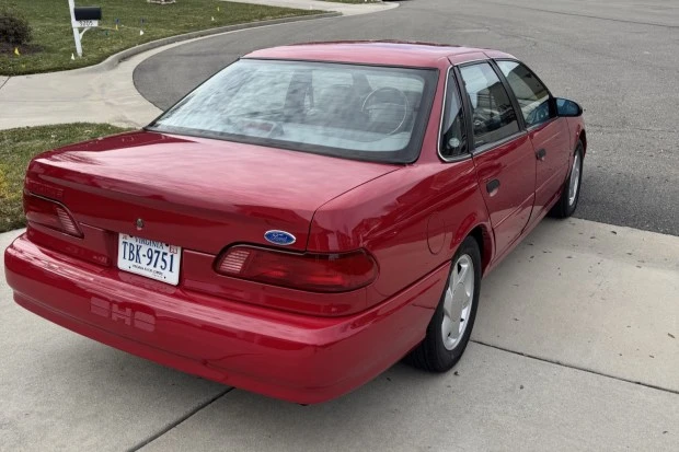 1992 Ford Taurus SHO 2nd Gen - Image 2 of 8