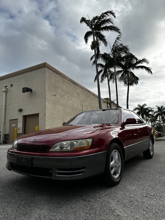 1992 Lexus ES 2nd Gen - Image 2 of 31