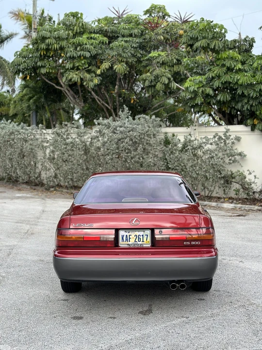 1992 Lexus ES 2nd Gen - Image 10 of 31
