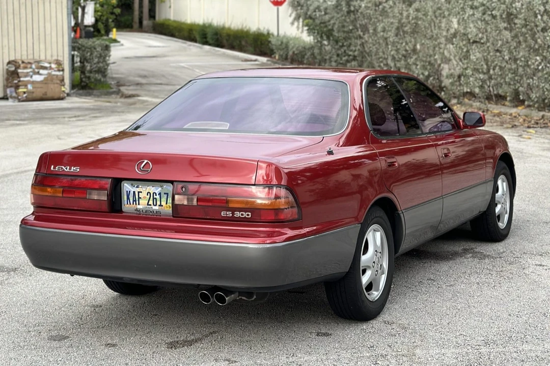 1992 Lexus ES 2nd Gen - Image 7 of 31