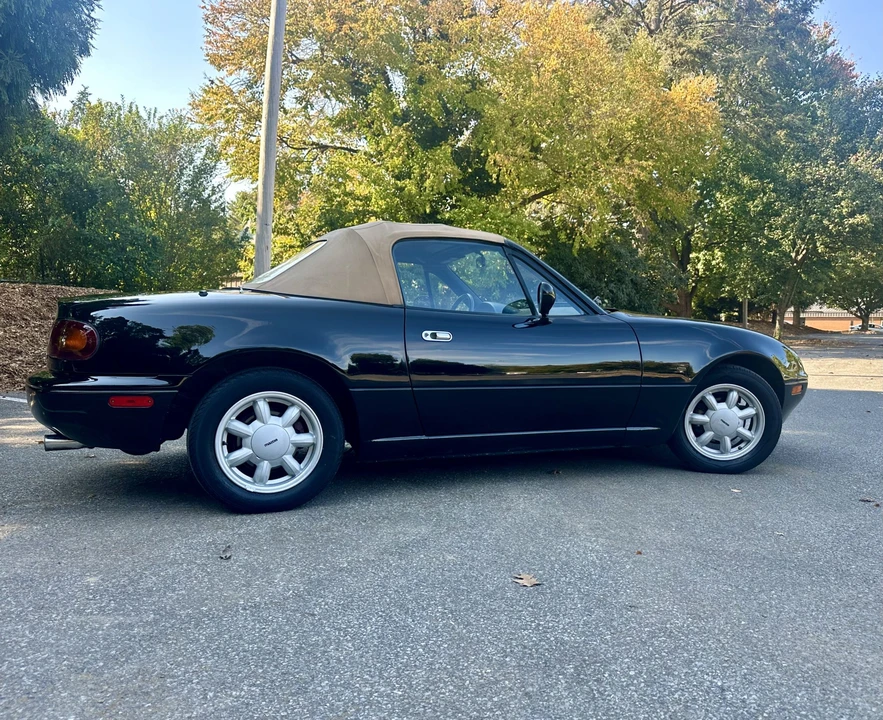 1992 Mazda NA MX-5 Miata - Image 13 of 31