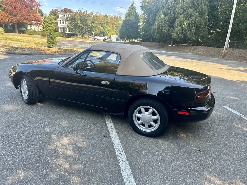 1992 Mazda NA MX-5 Miata - Image 25 of 31