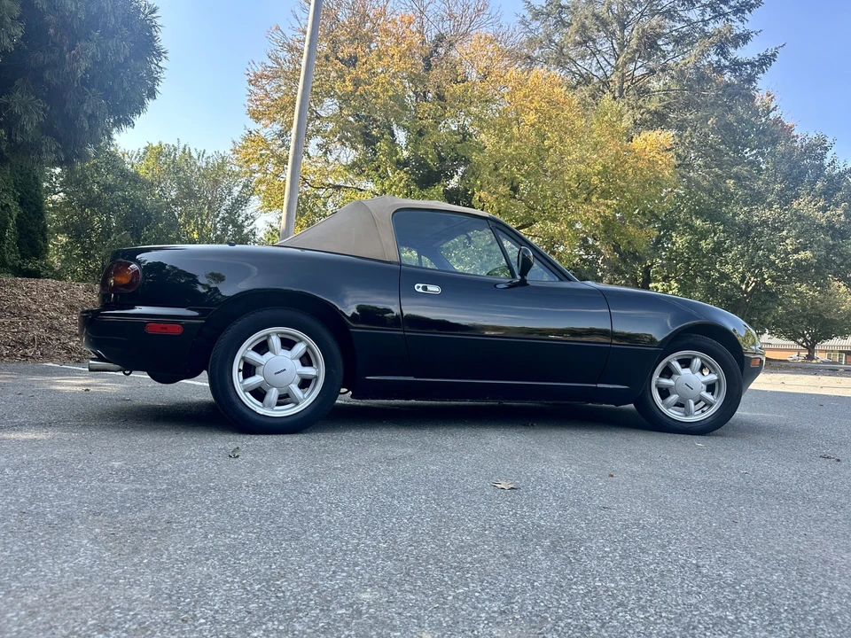 1992 Mazda NA MX-5 Miata - Image 14 of 31