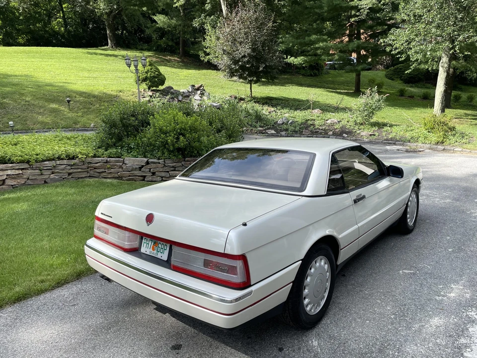1993 Cadillac Allante - Image 26 of 31