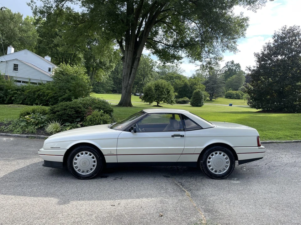 1993 Cadillac Allante - Image 21 of 31