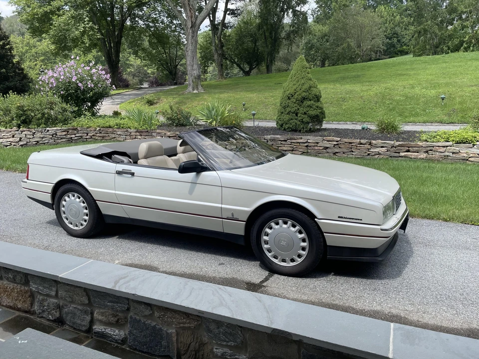 1993 Cadillac Allante - Image 13 of 31