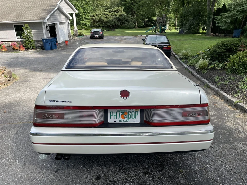1993 Cadillac Allante - Image 25 of 31