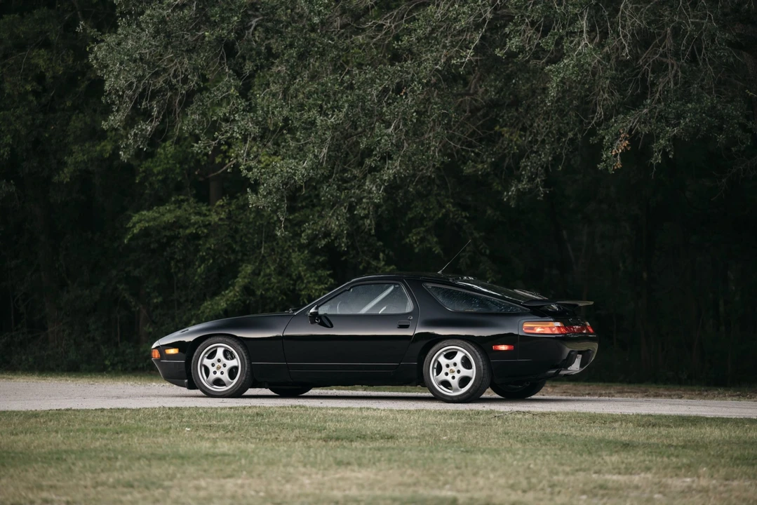 1993 Porsche 928 GTS - Image 9 of 31