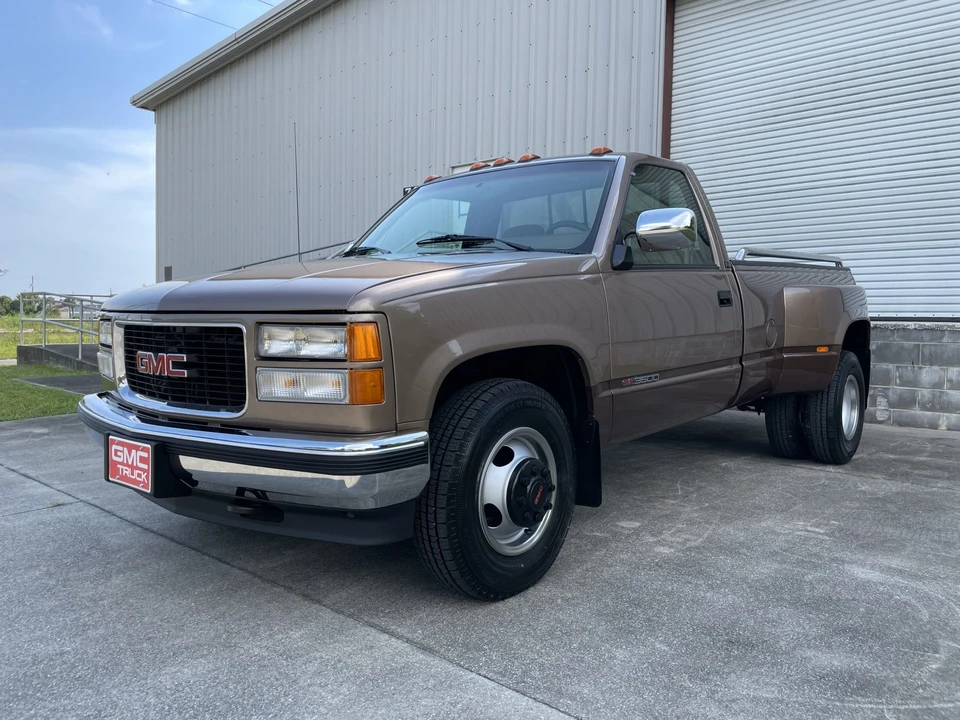 1994 GMC Sierra 1st Gen - Image 3 of 31