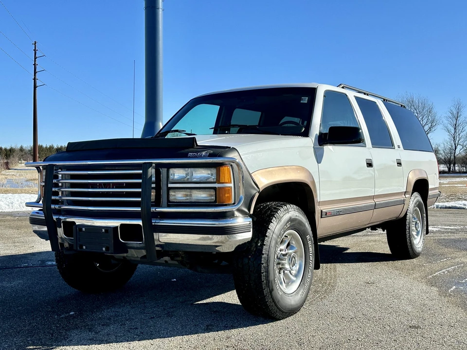 1994 GMC Suburban 8th Gen - Image 12 of 31