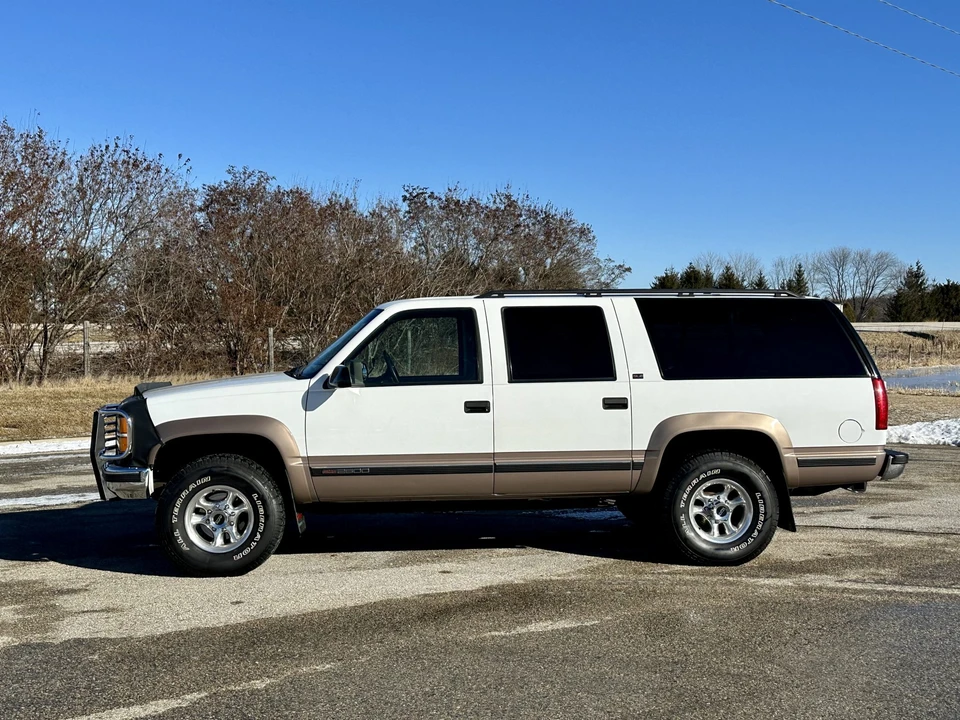 1994 GMC Suburban 8th Gen - Image 29 of 31