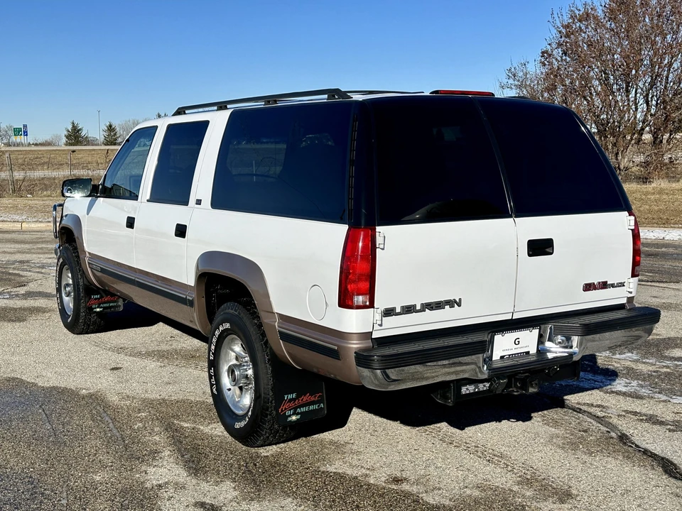 1994 GMC Suburban 8th Gen - Image 28 of 31