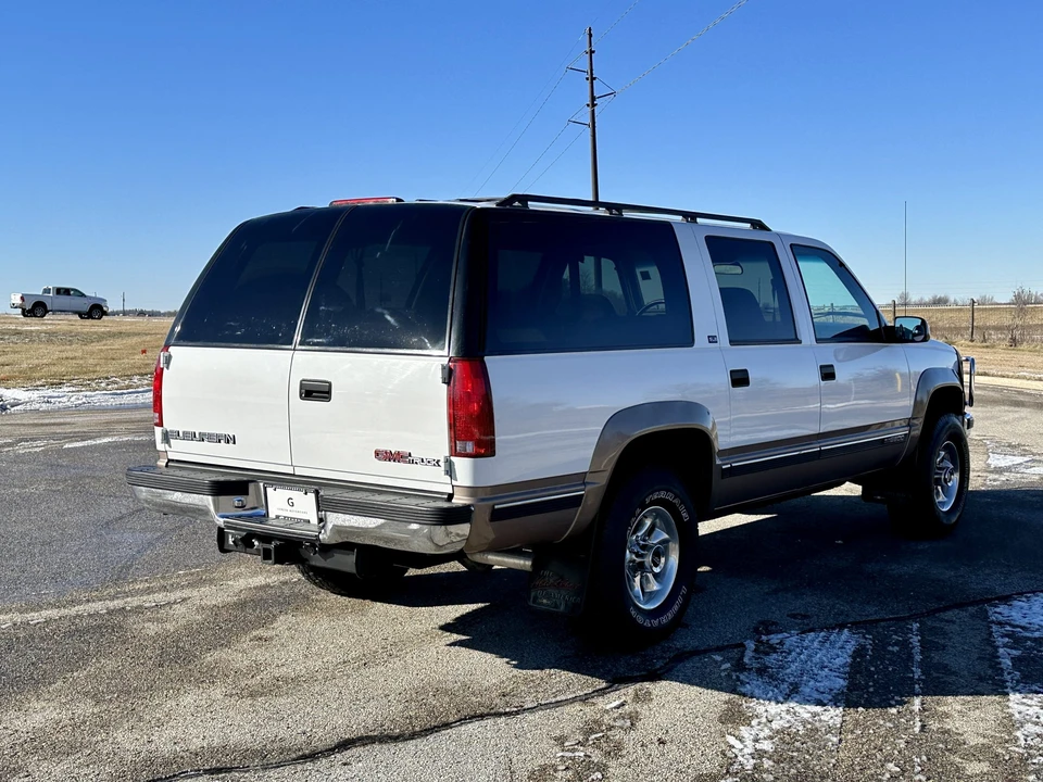1994 GMC Suburban 8th Gen - Image 25 of 31
