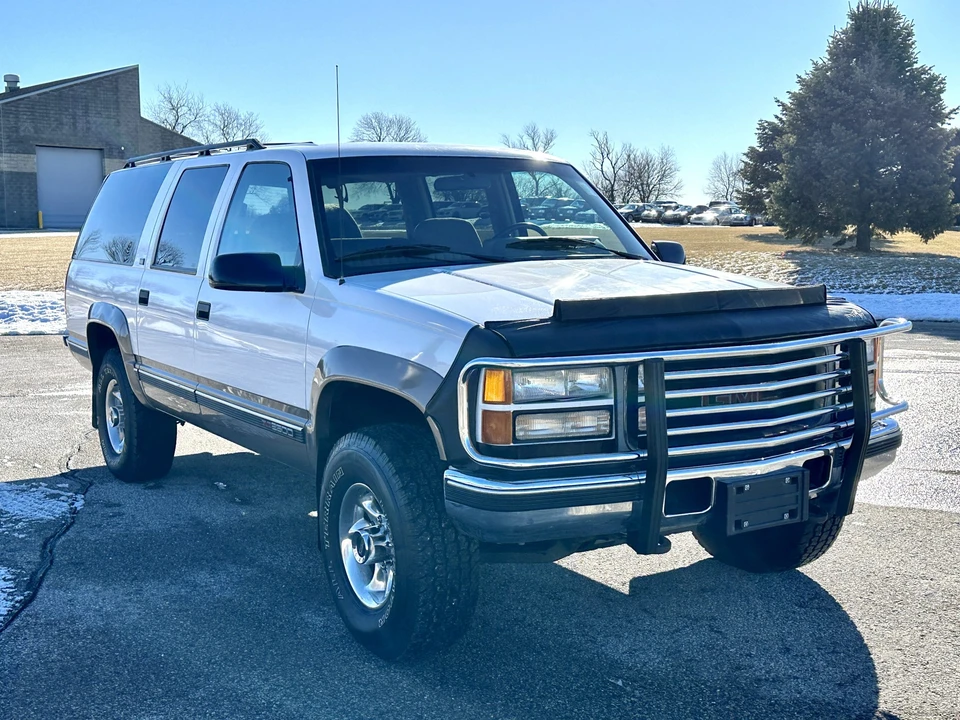 1994 GMC Suburban 8th Gen - Image 21 of 31