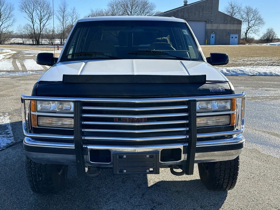 1994 GMC Suburban 8th Gen - Image 18 of 31