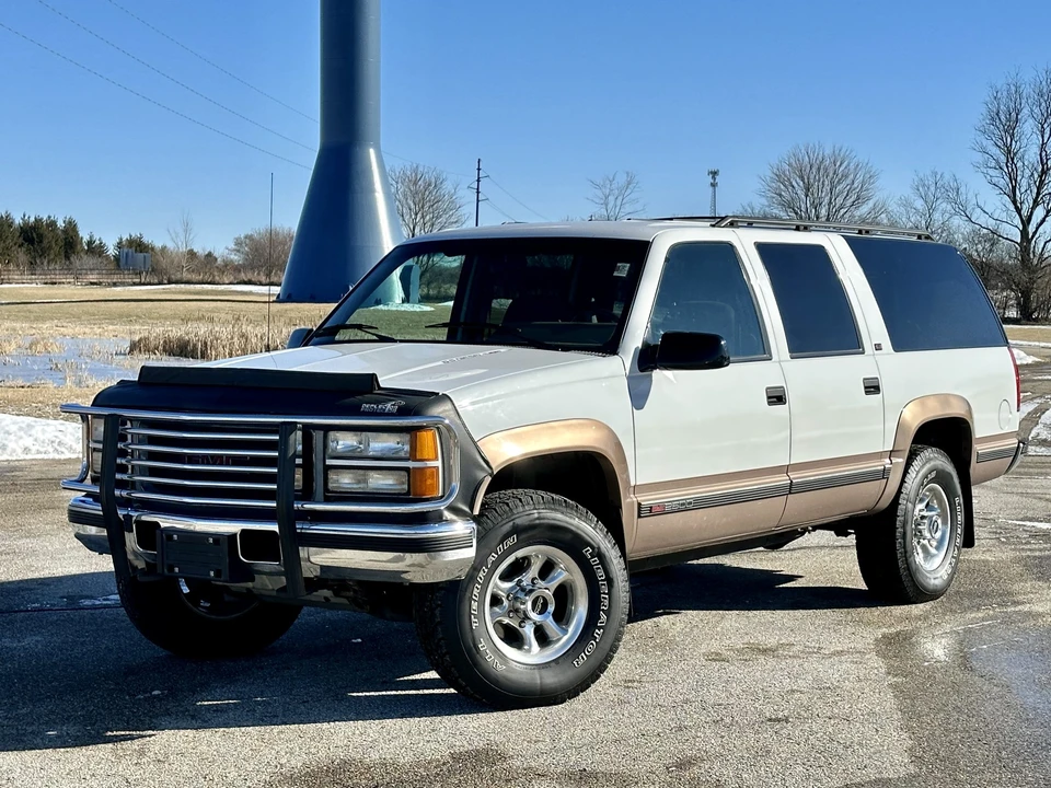 1994 GMC Suburban 8th Gen - Image 10 of 31