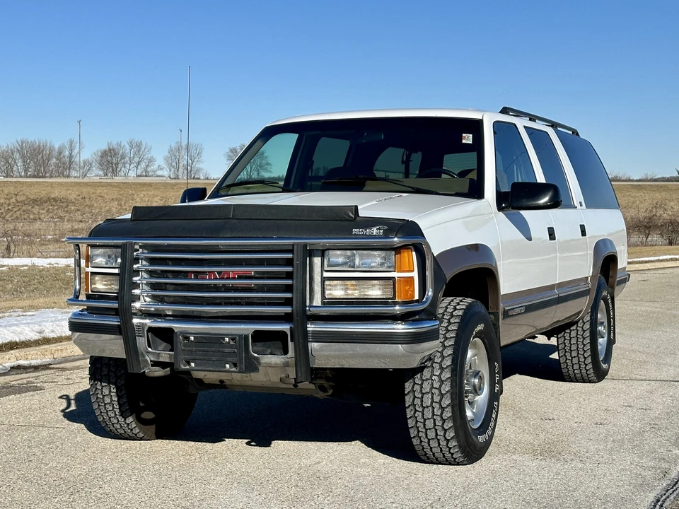1994 GMC Suburban 8th Gen - Image 17 of 31