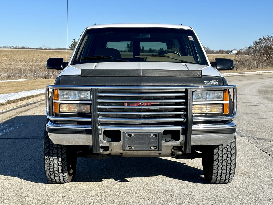 1994 GMC Suburban 8th Gen - Image 19 of 31
