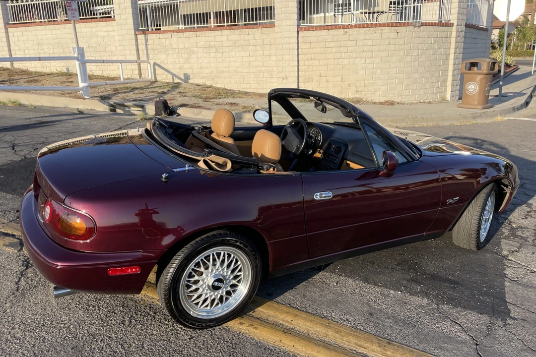 1995 Mazda NA MX-5 Miata - Image 24 of 31