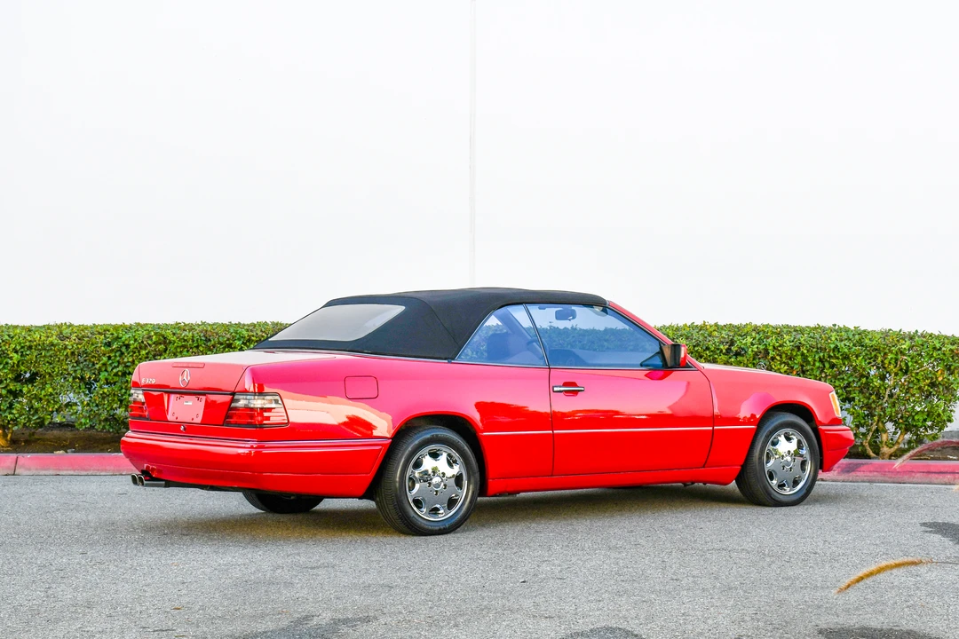 1995 Mercedes-Benz W124 E-Class - Image 17 of 31