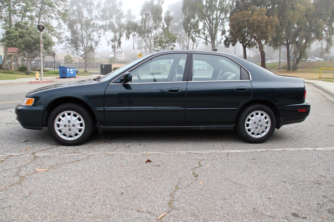 1996 Honda Accord 5th Gen - Image 5 of 31