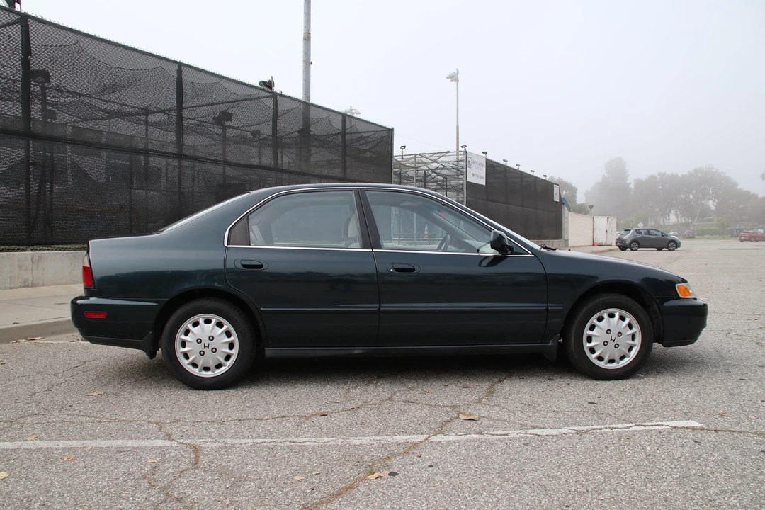 1996 Honda Accord 5th Gen - Image 10 of 31