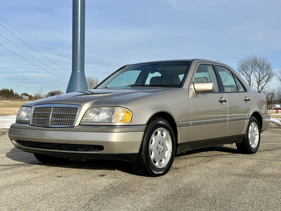 1996 Mercedes-Benz W202 C-Class - Image 2 of 31
