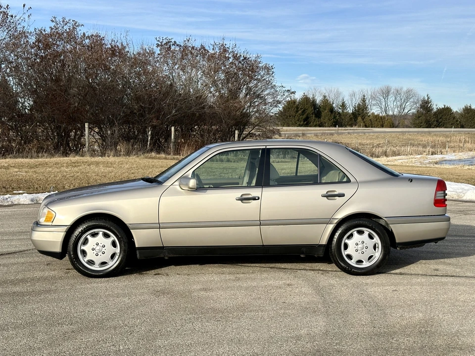 1996 Mercedes-Benz W202 C-Class - Image 12 of 31