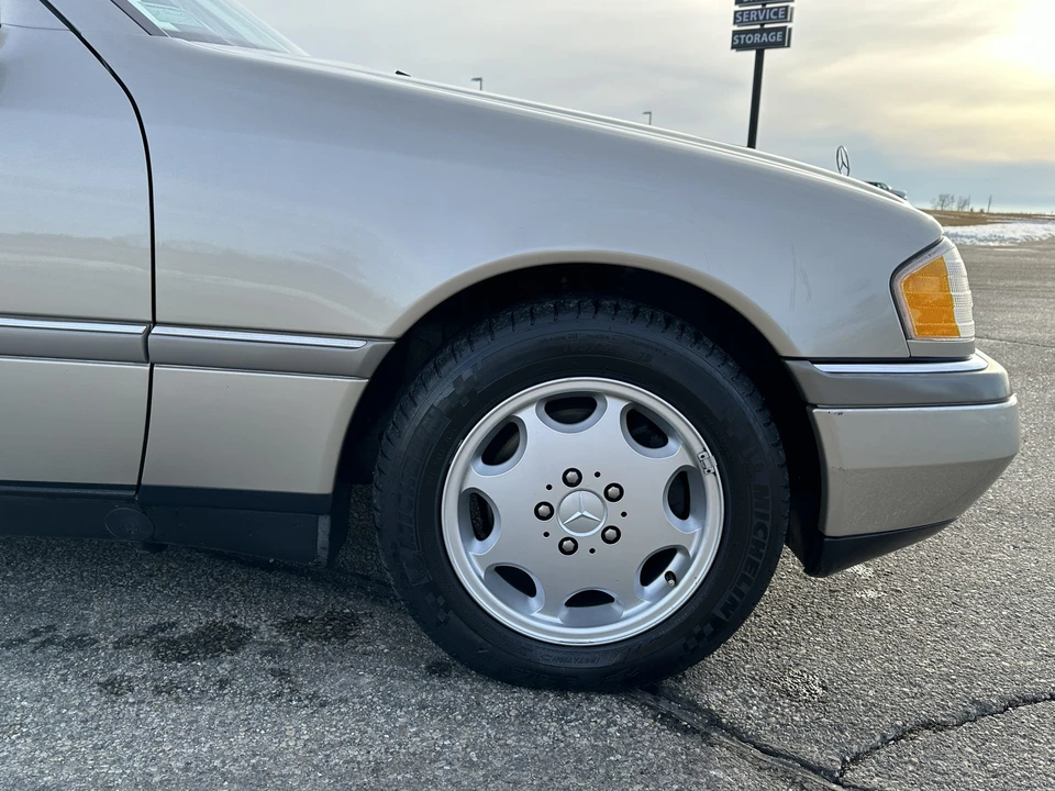 1996 Mercedes-Benz W202 C-Class - Image 18 of 31