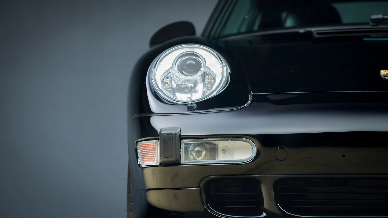 1996 Porsche 993 Carrera 4S - Image 23 of 31