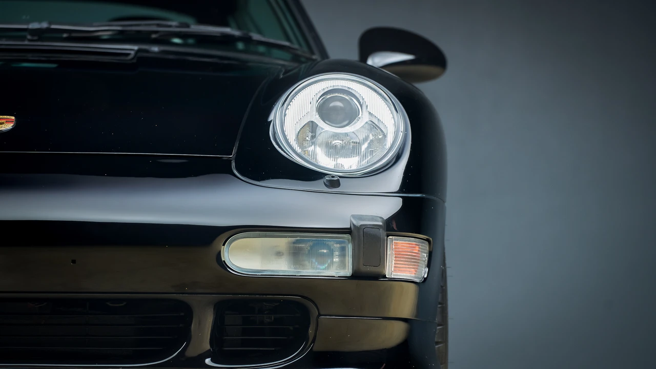 1996 Porsche 993 Carrera 4S - Image 28 of 31