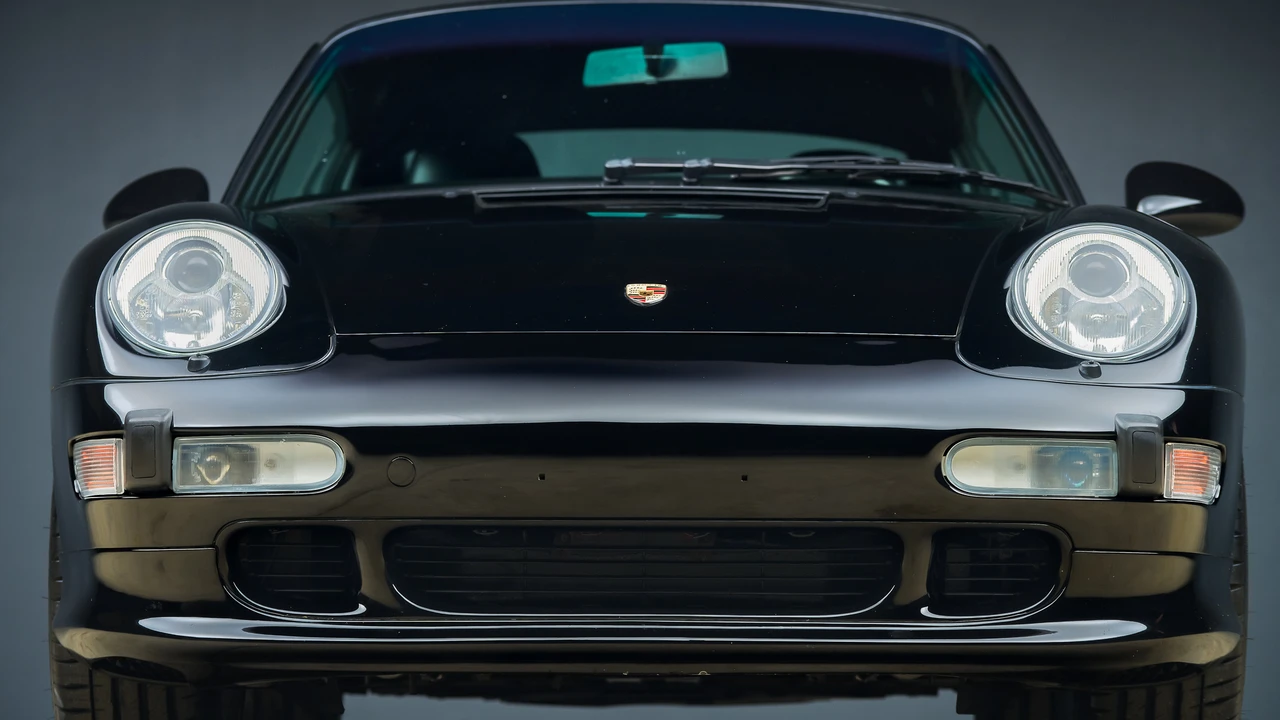 1996 Porsche 993 Carrera 4S - Image 25 of 31