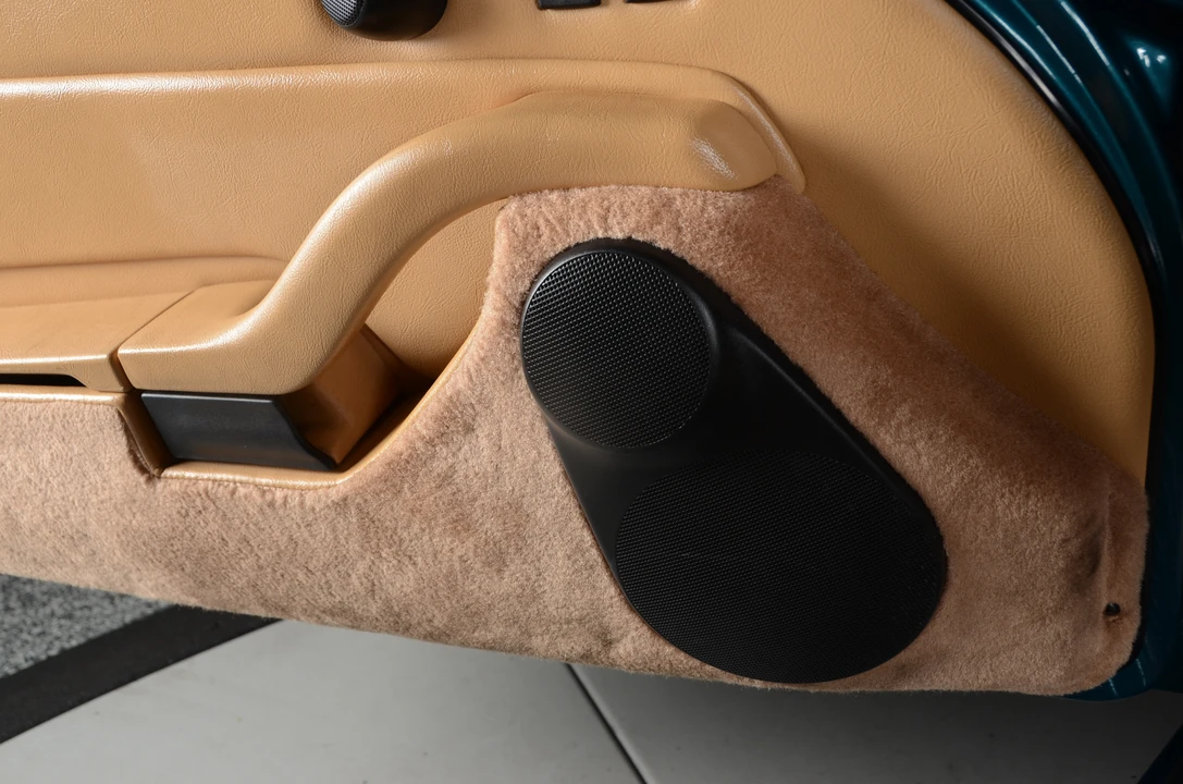 1996 Porsche 993 Carrera - Image 25 of 31