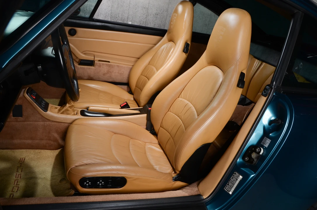 1996 Porsche 993 Carrera - Image 24 of 31